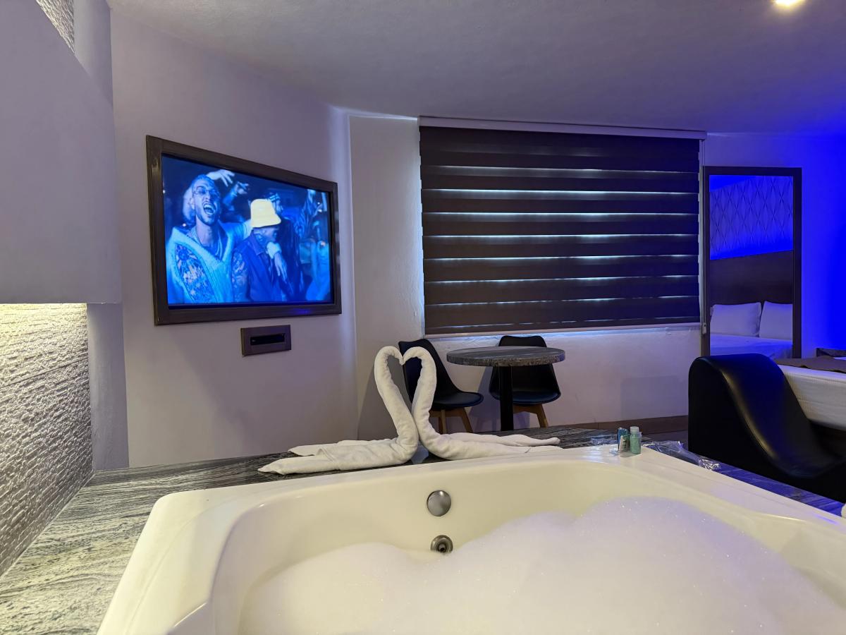 Habitación Jacuzzi y Sauna